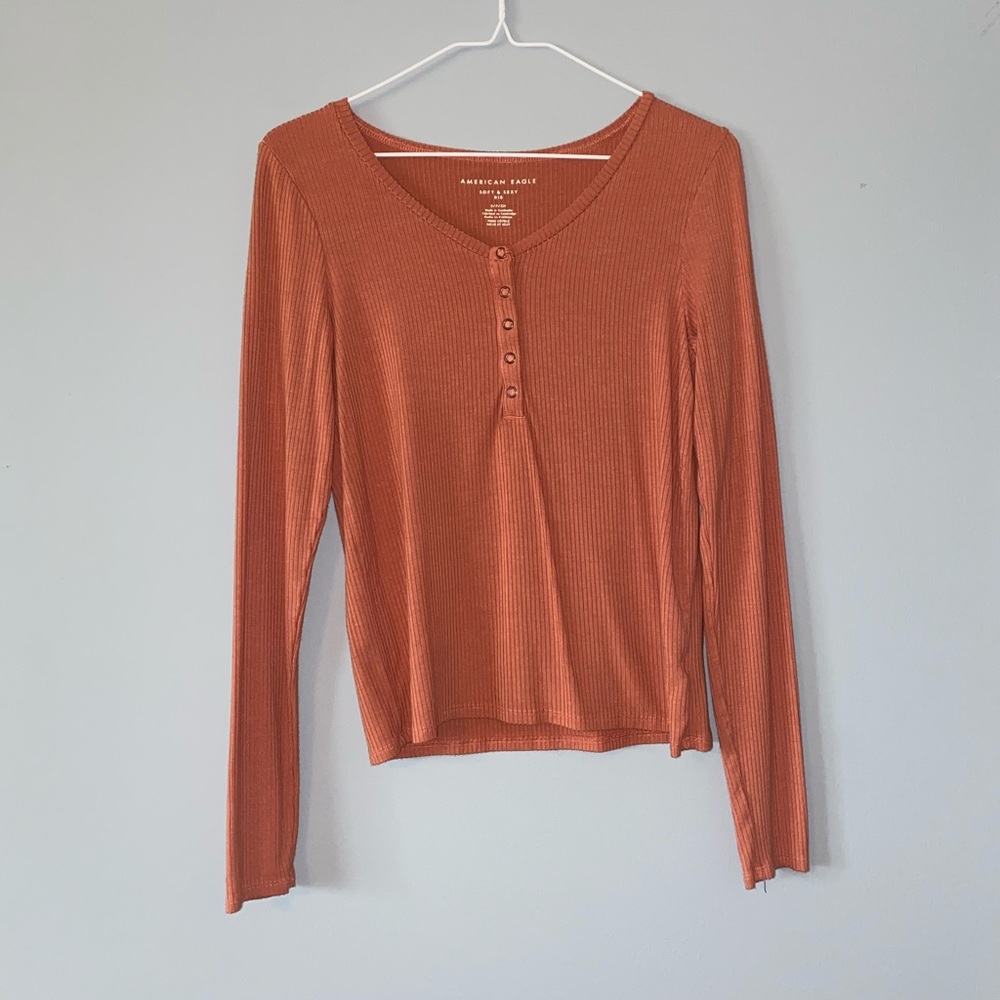 American Eagle thin, ribbed shirt Size S